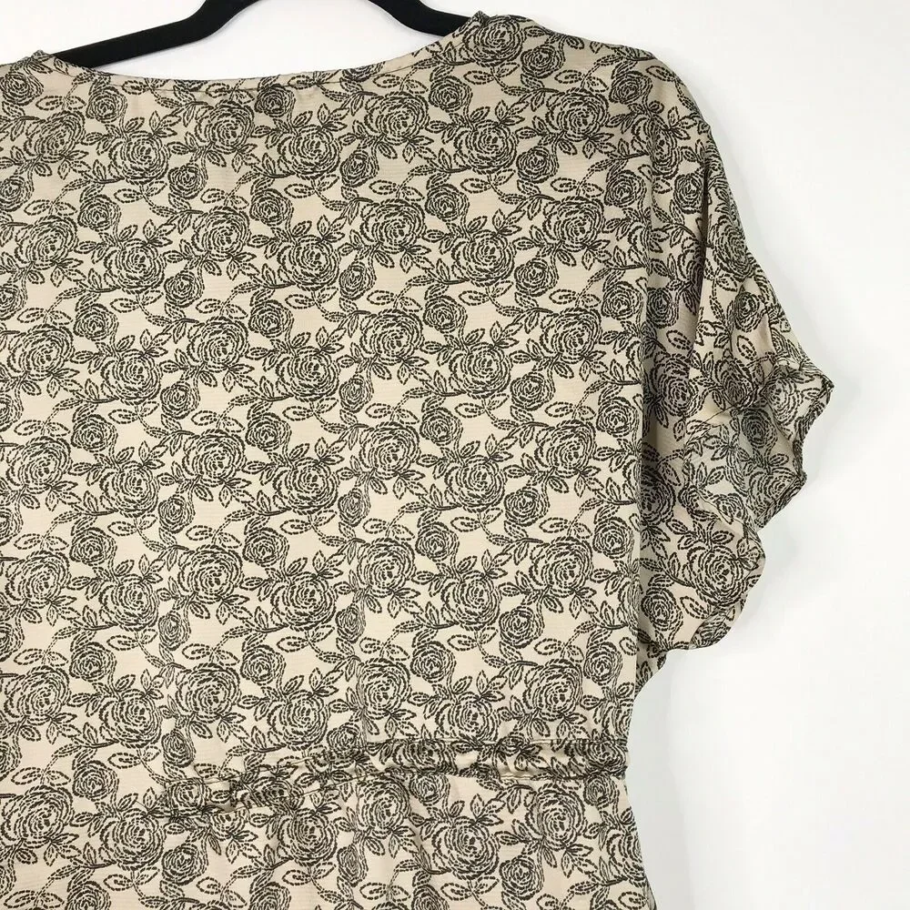 AKIRA Medium M Printed Asymmetrical Cinch Blouse Top Cream Black Floral Print
